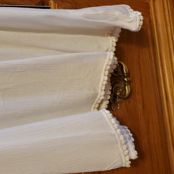 Brand new top - Picture 5 of 6